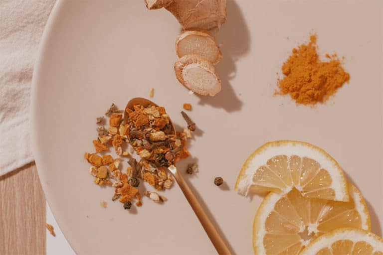 Avec Gingerly, Aurélie Bachelet intègre l'ayurvéda à notre quotidien