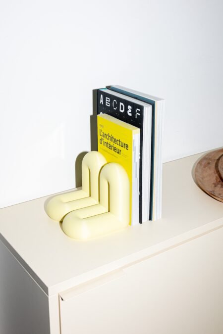 serre-livre-tubes-olive-design-journal-les-confettis-©A-Di-Francesco