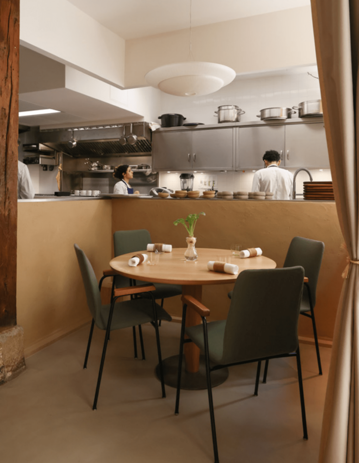 prevelle-restaurant-paris-salle-les-confettis-journal