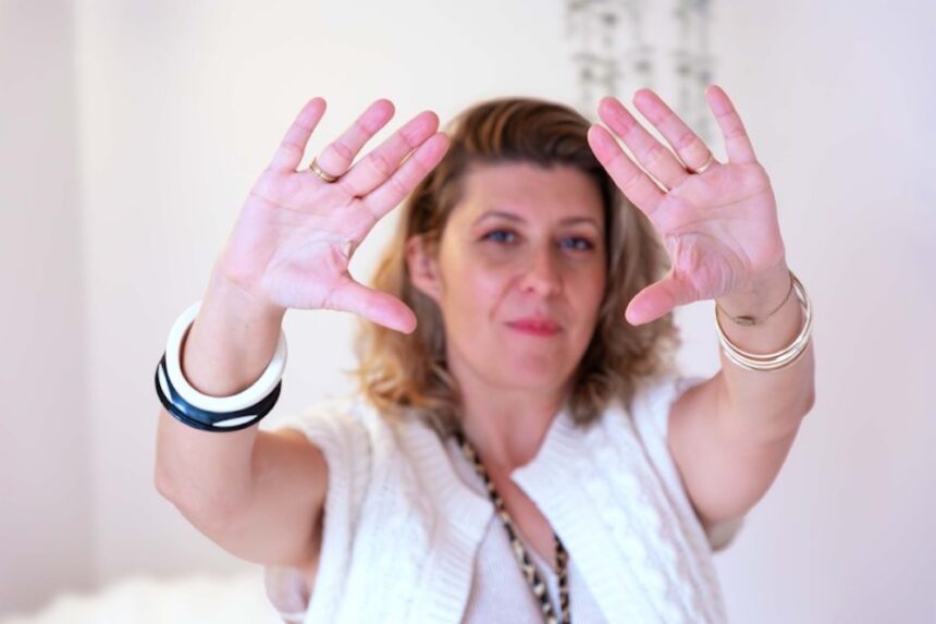 severine-agustin-praticienne-holistique-paris-methode-eve-les-confettis