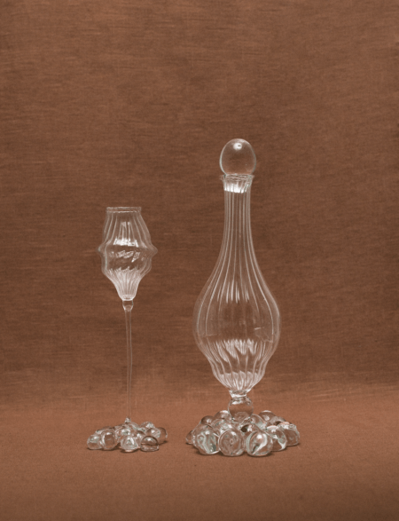 justine-menard-verre-et-carafe-les-confettis-journal-web