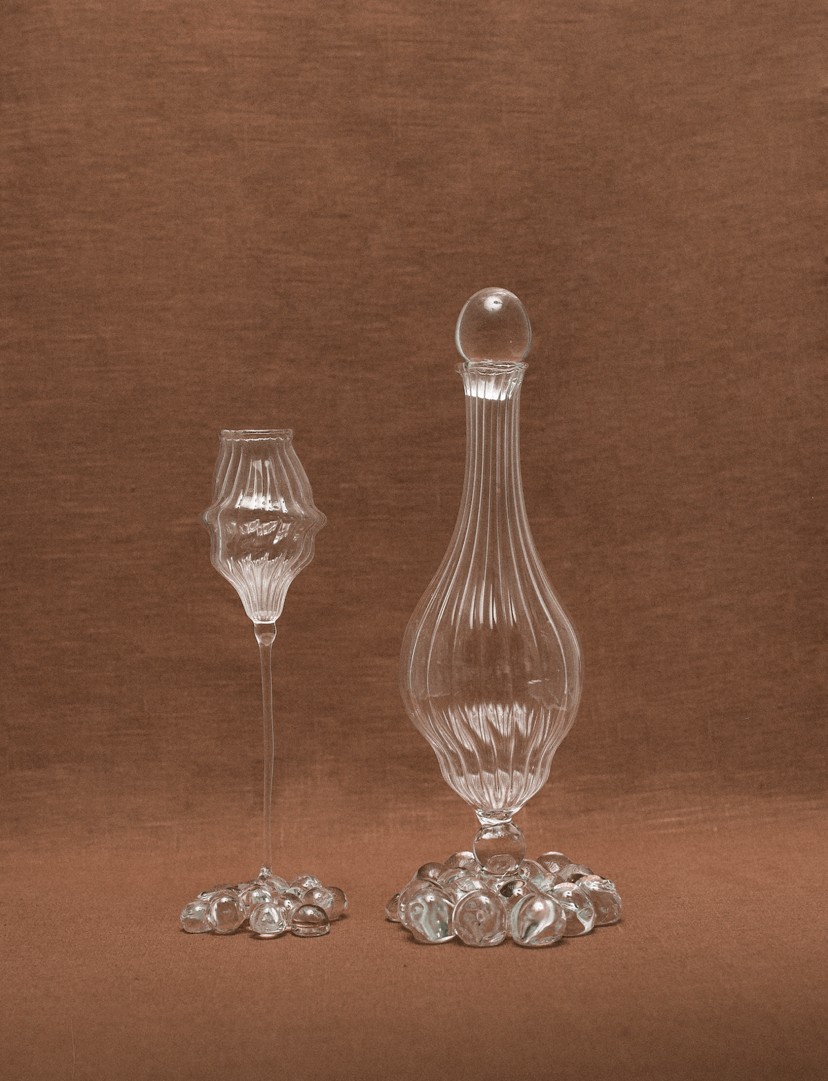 justine-menard-verre-et-carafe-les-confettis-journal-web