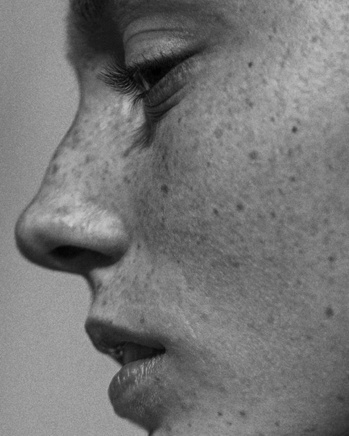 soin-visage-corps-Magali-rose-antoine ©Maison Delarom- 2026-all-rights reserved